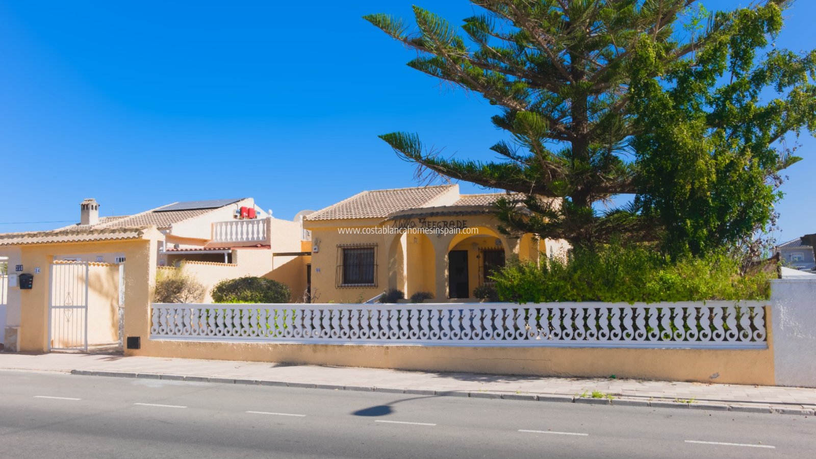 Sale - Detached Villa - Torrevieja - La Siesta