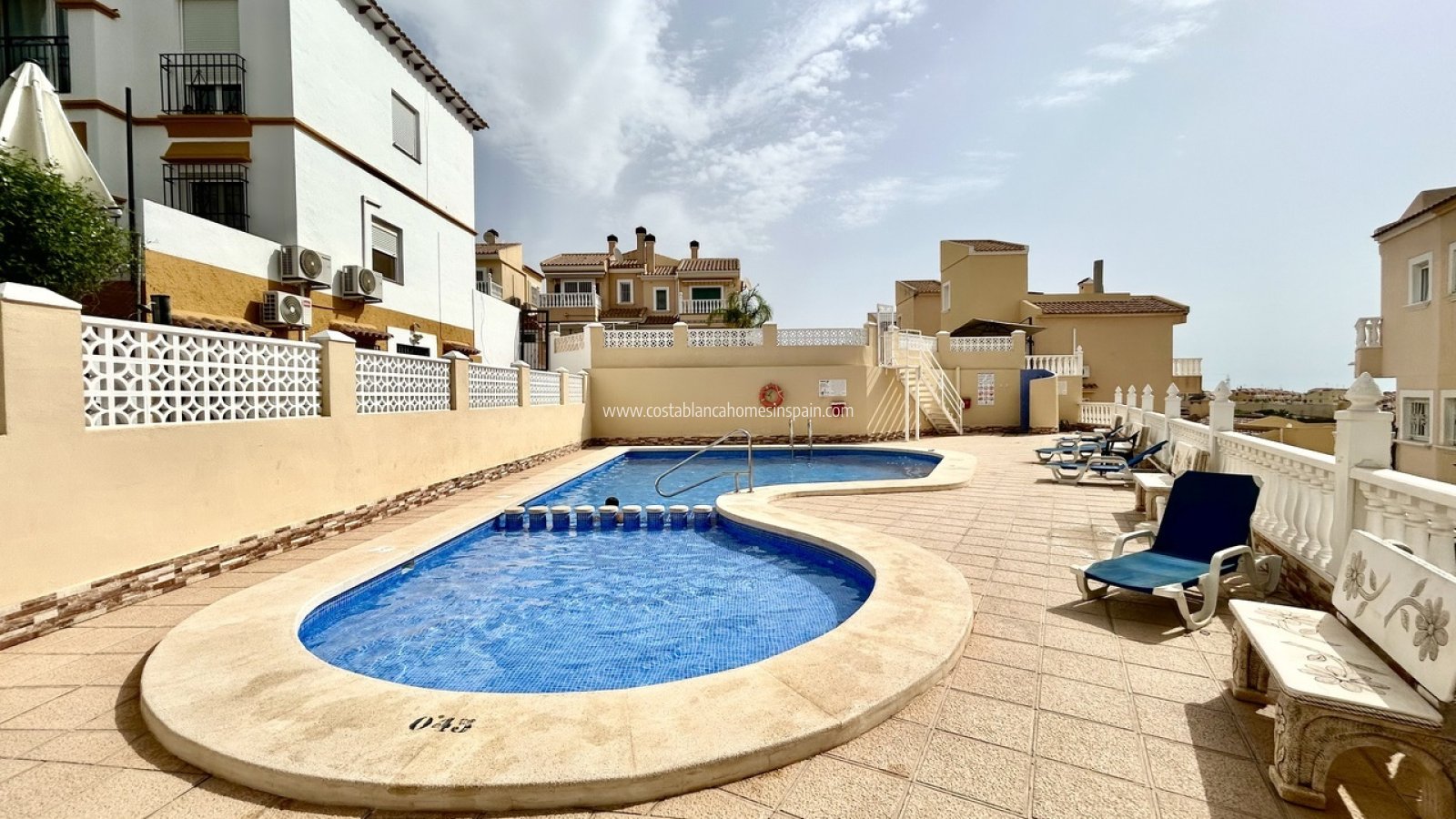 Sale - Detached Villa - Villamartin - BLUE LAGOON