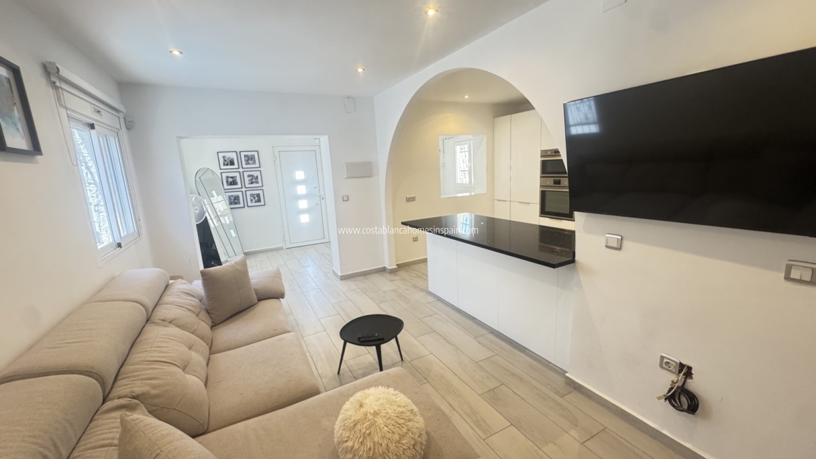 Sale - Detached Villa - Villamartin - Blue Lagoon