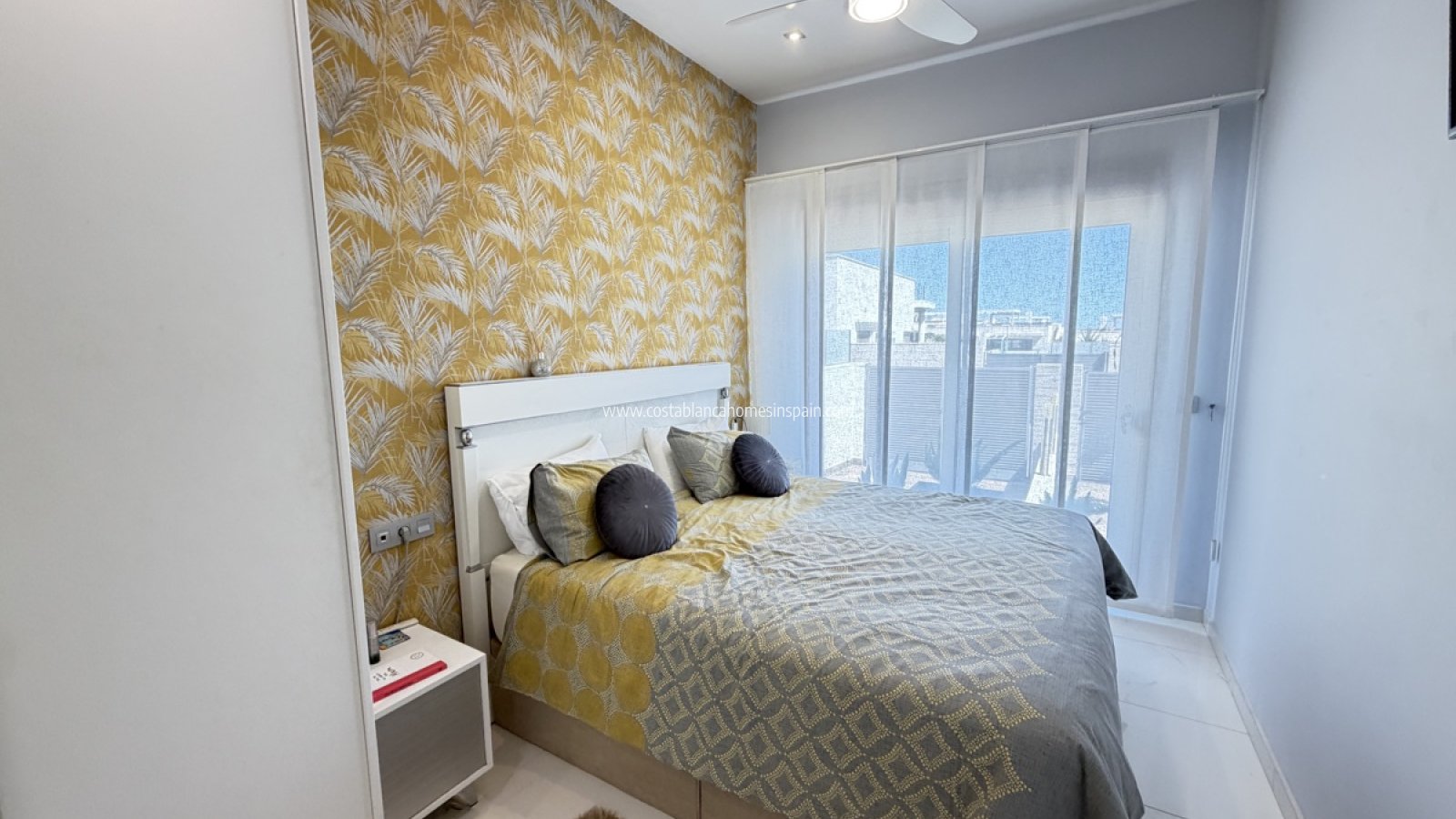 Sale - Detached Villa - Villamartin