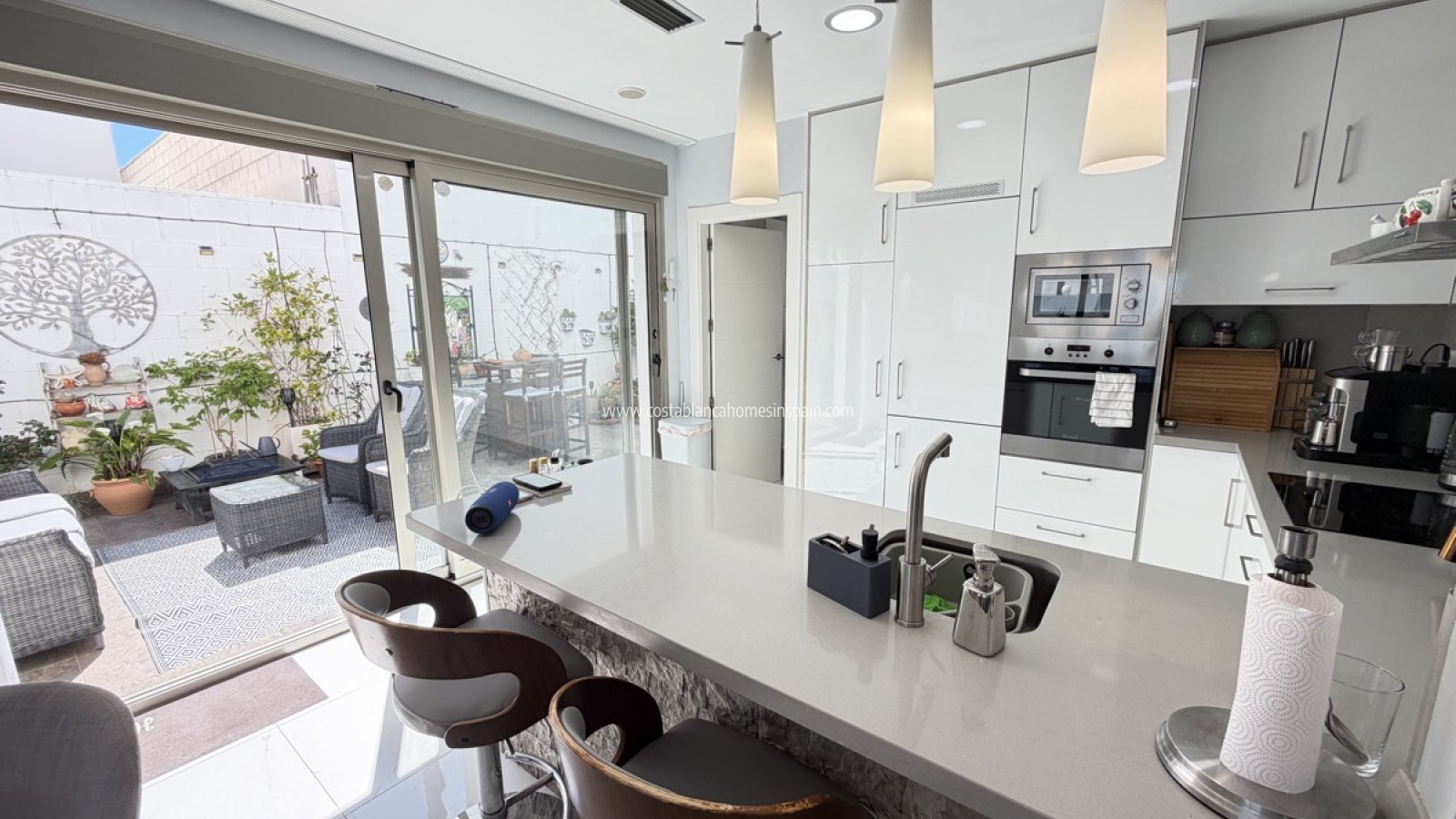 Sale - Detached Villa - Villamartin