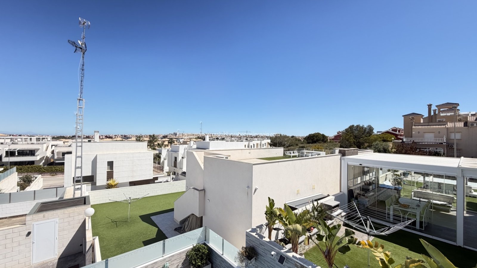 Sale - Detached Villa - Villamartin