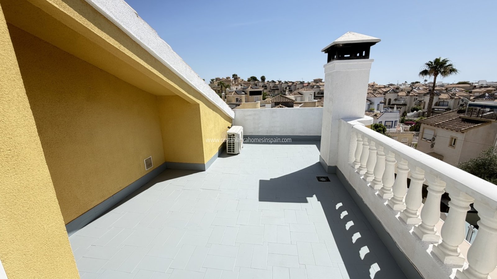 Sale - Detached Villa - Villamartin