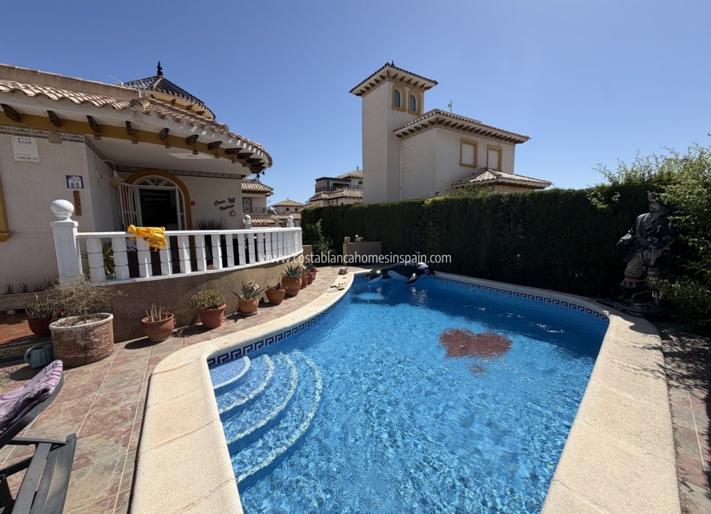 Sale - Detached Villa - Villamartin