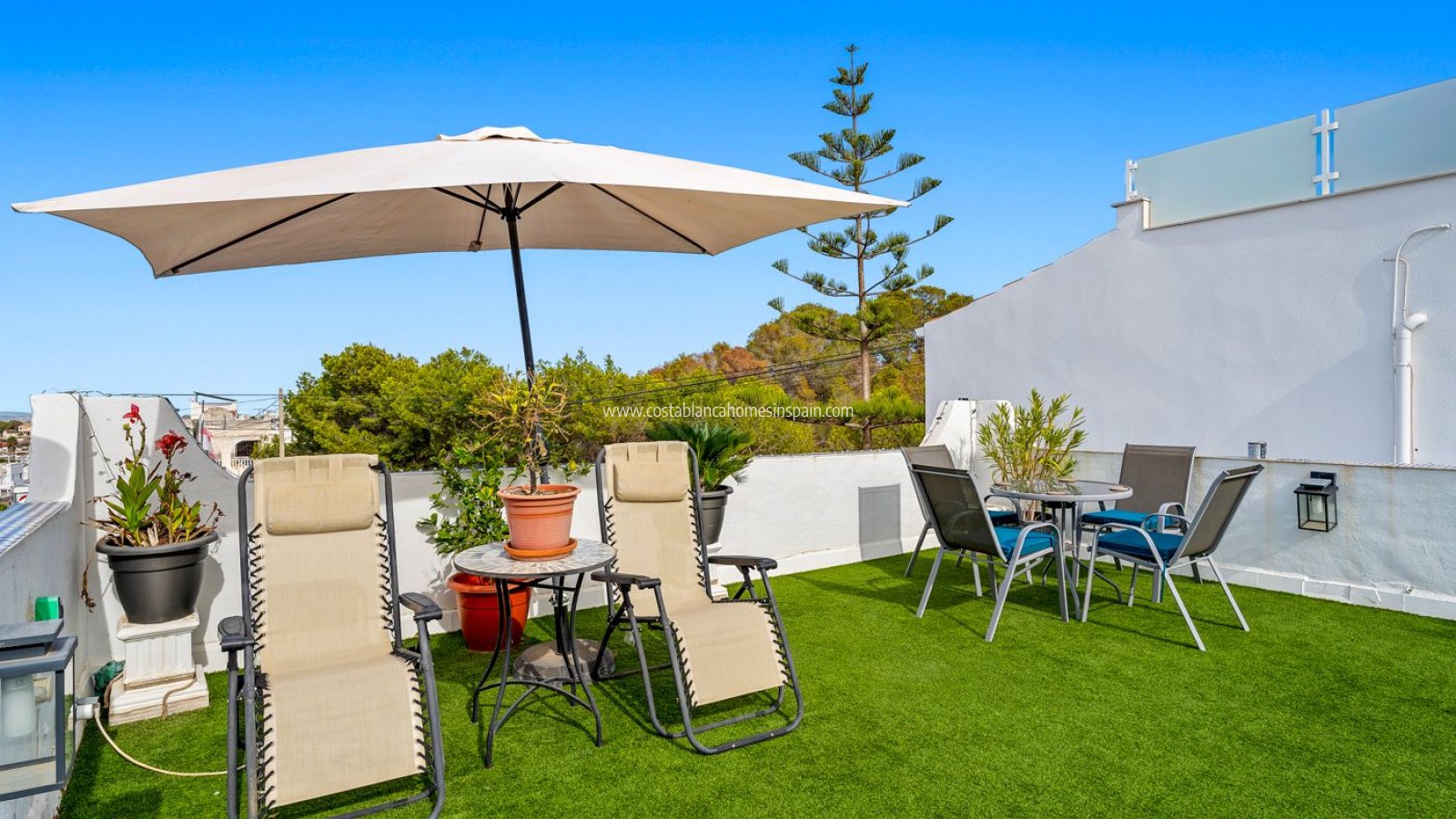 Sale - Detached Villa - Villamartin