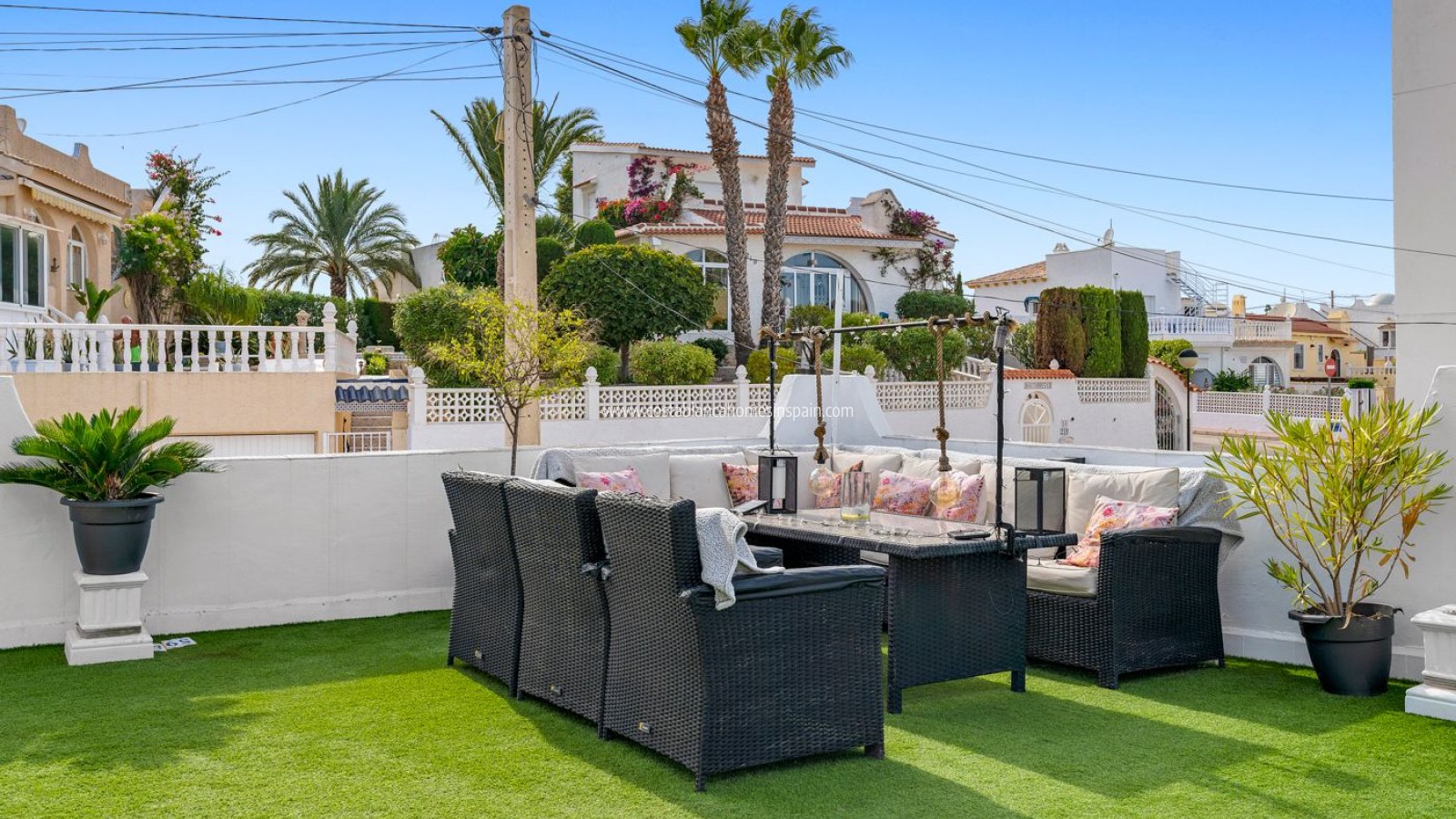 Sale - Detached Villa - Villamartin