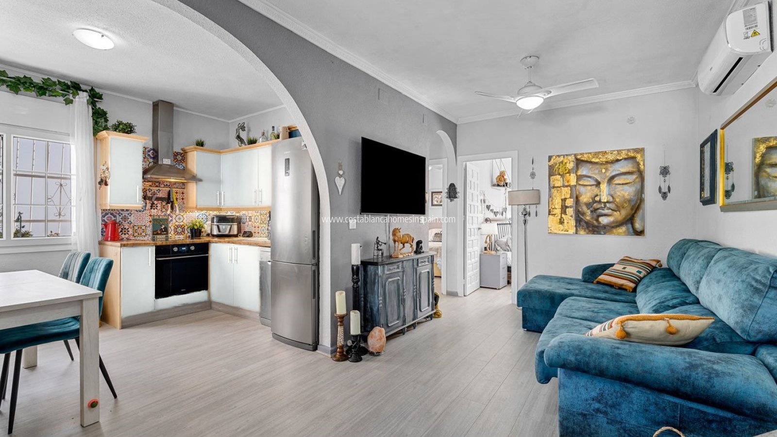 Sale - Detached Villa - Villamartin