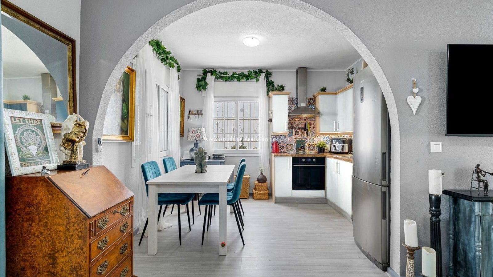 Sale - Detached Villa - Villamartin