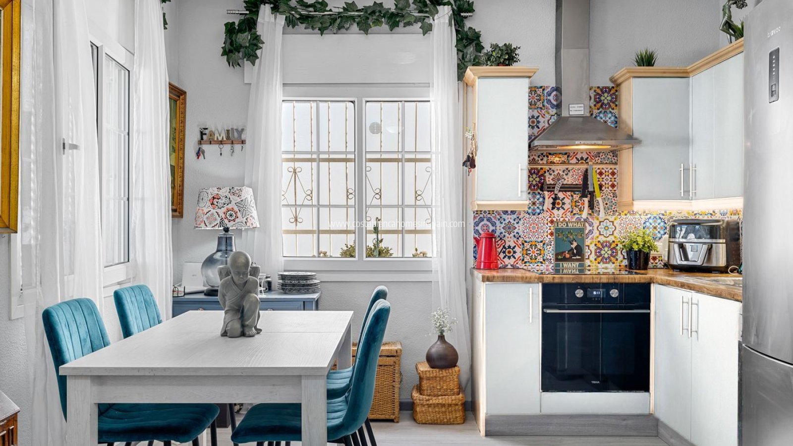 Sale - Detached Villa - Villamartin