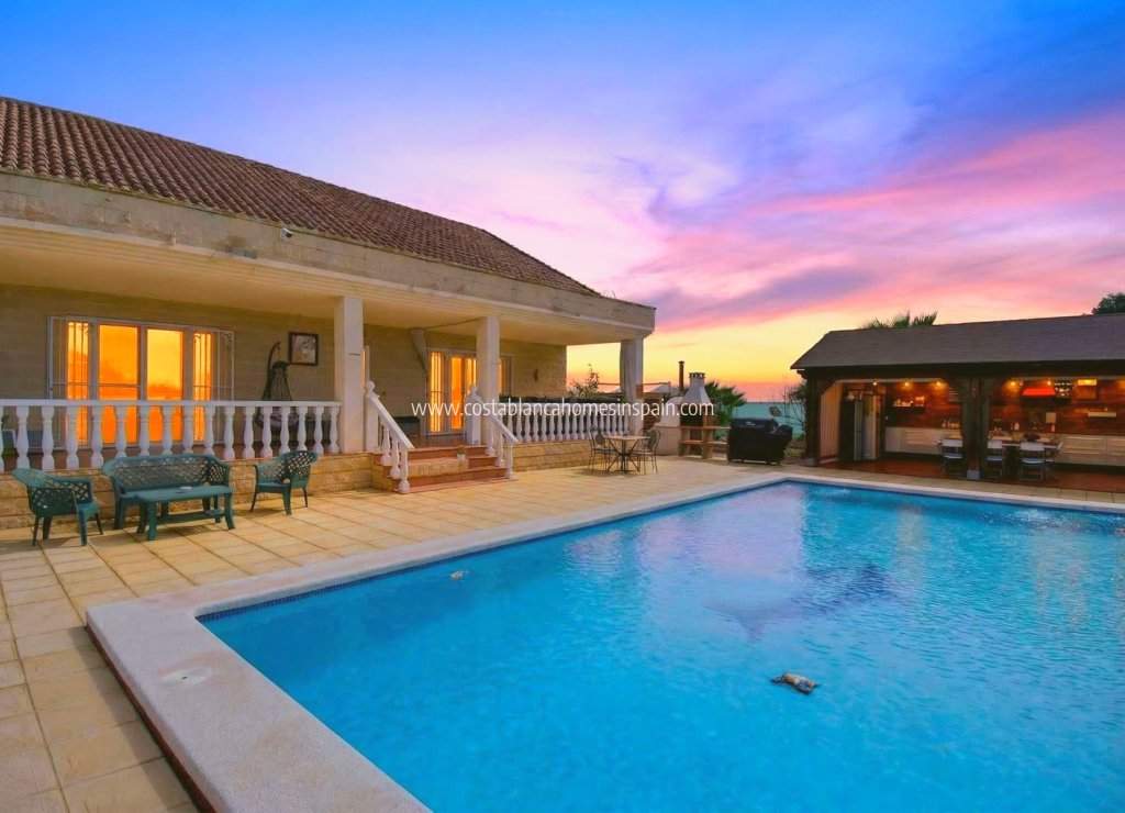 Sale - Finca - Albatera