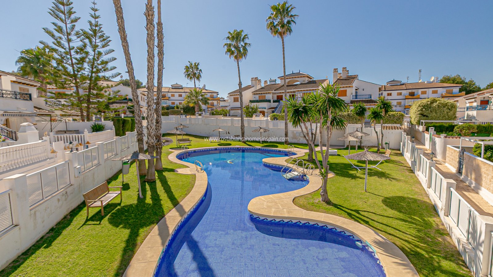 Sale - Semi - Detached Villa - Mil Palmeras - Riomar