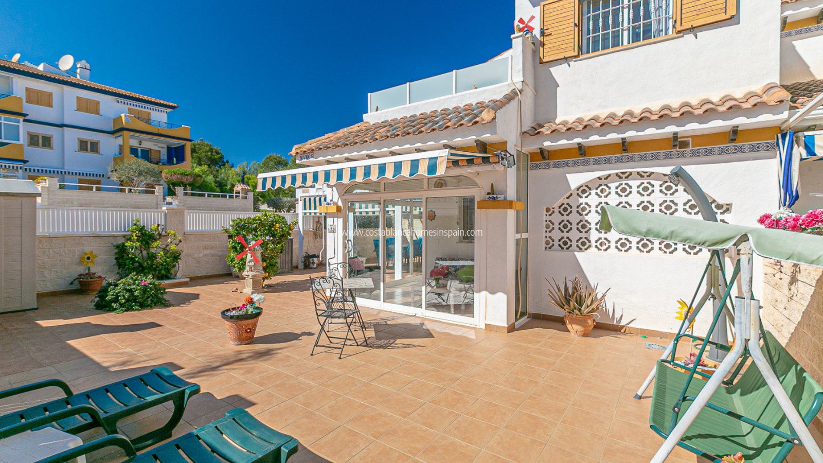 Sale - Semi - Detached Villa - Mil Palmeras - Riomar