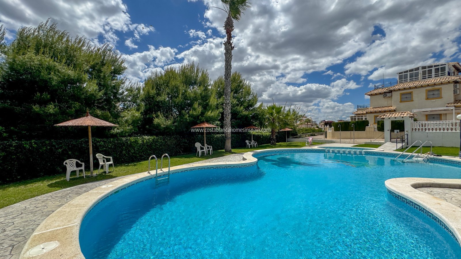 Sale - Semi - Detached Villa - Orihuela - La Zenia