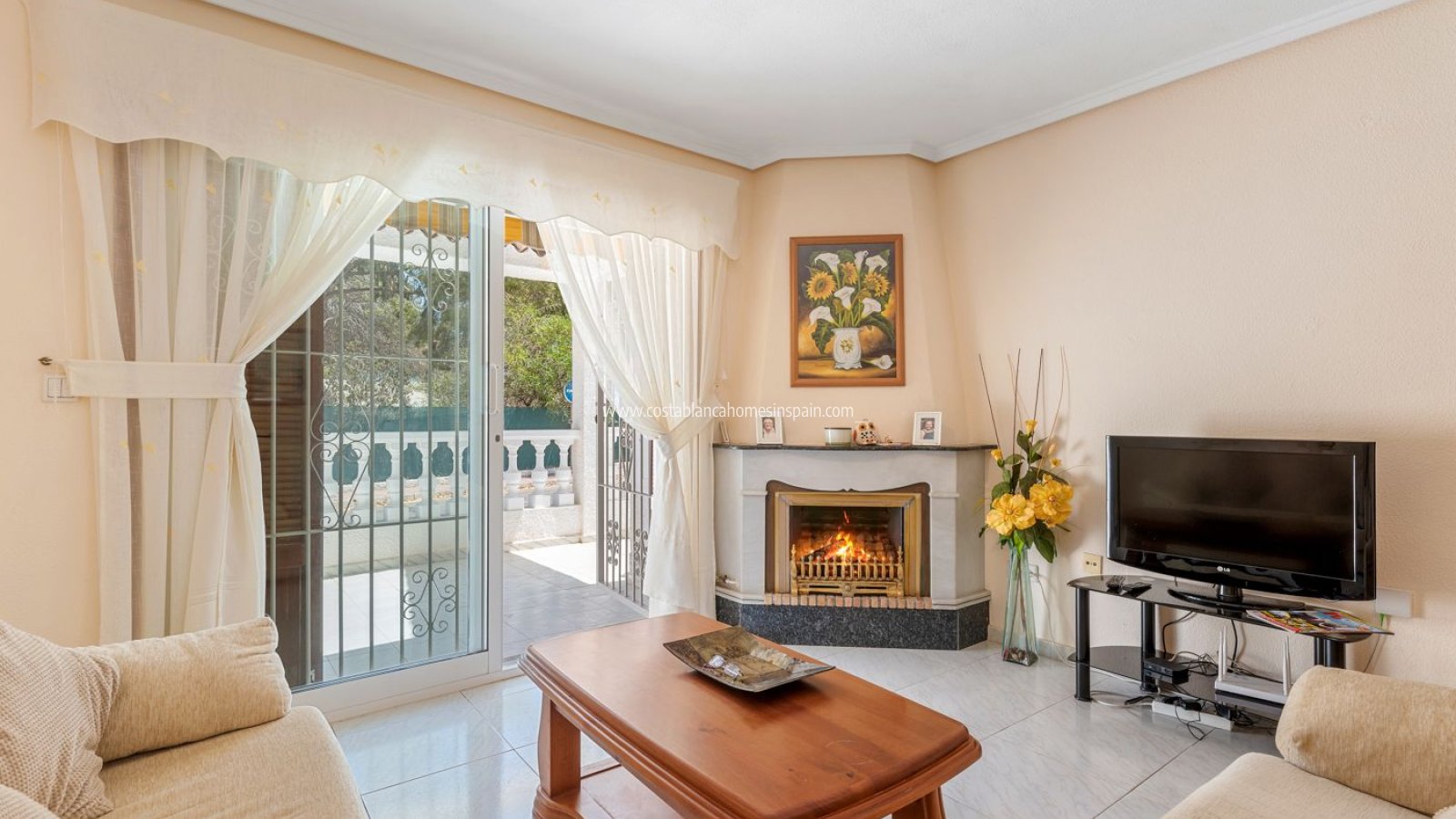 Sale - Semi - Detached Villa - Punta Prima