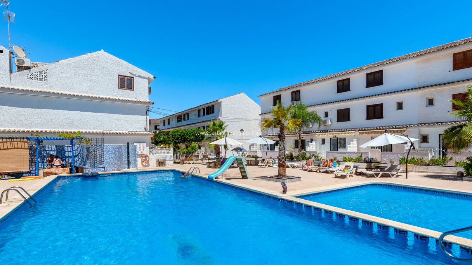 Sale - Semi - Detached Villa - Punta Prima