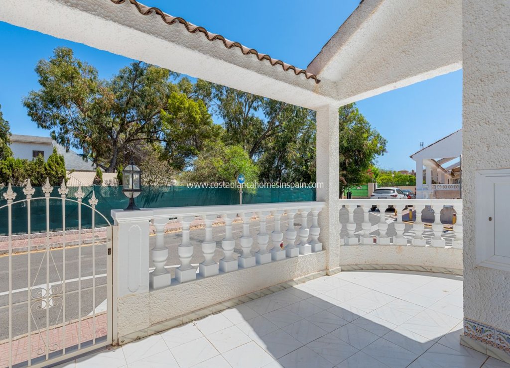 Sale - Semi - Detached Villa - Punta Prima