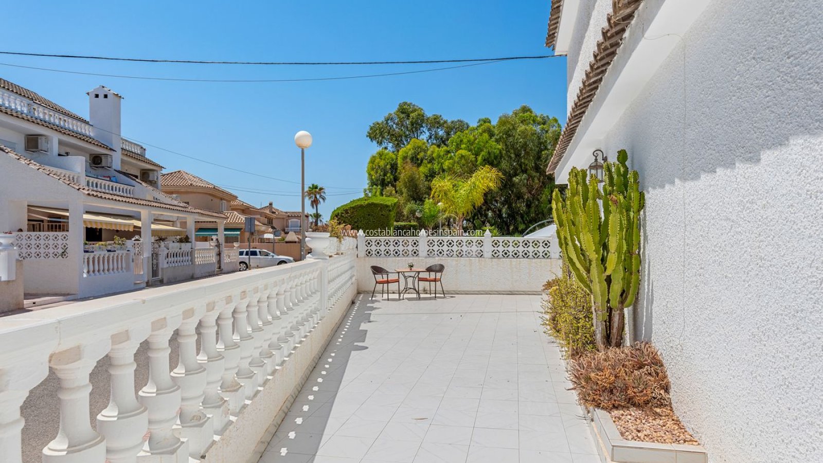 Sale - Semi - Detached Villa - Punta Prima