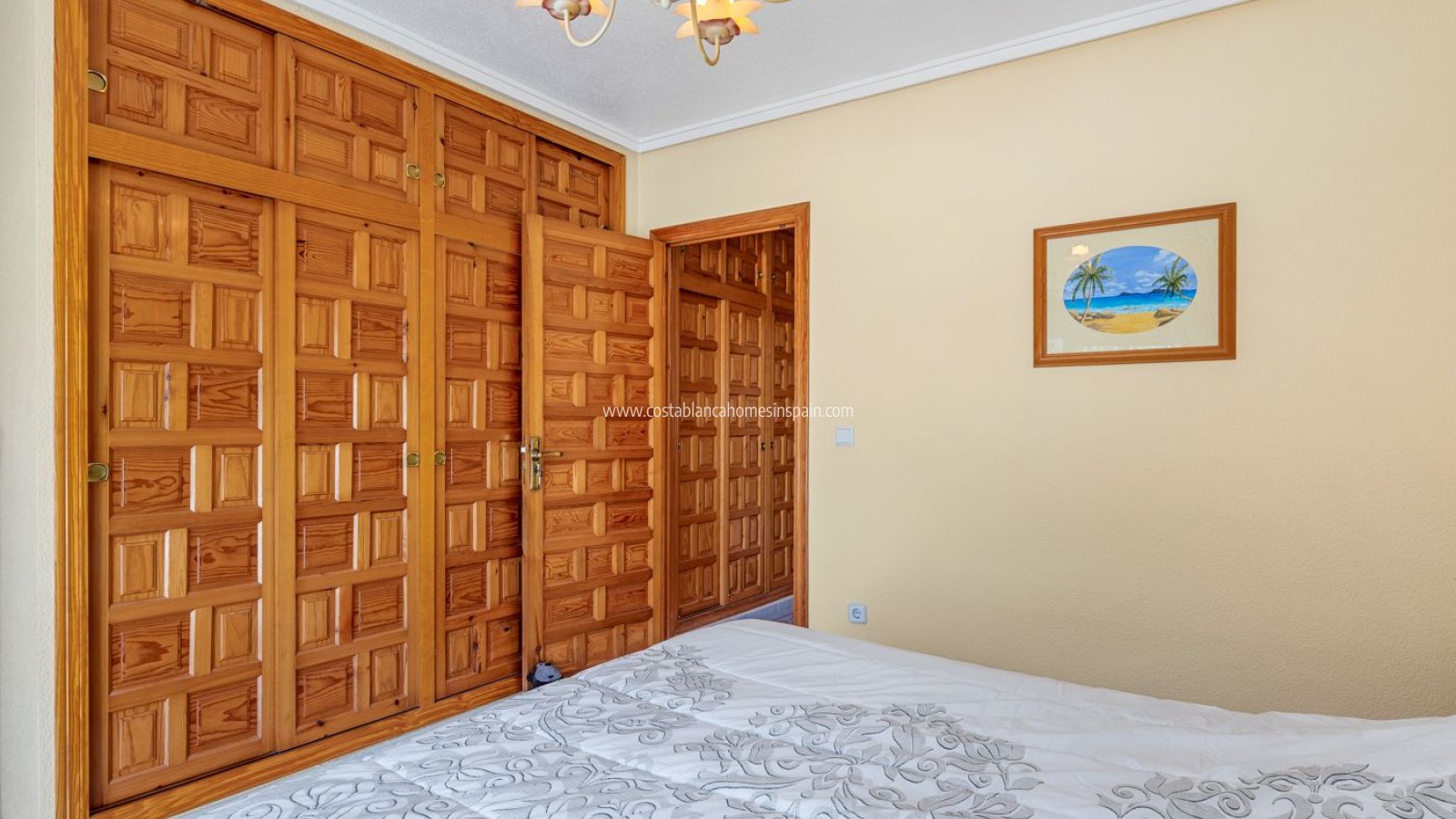 Sale - Semi - Detached Villa - Punta Prima