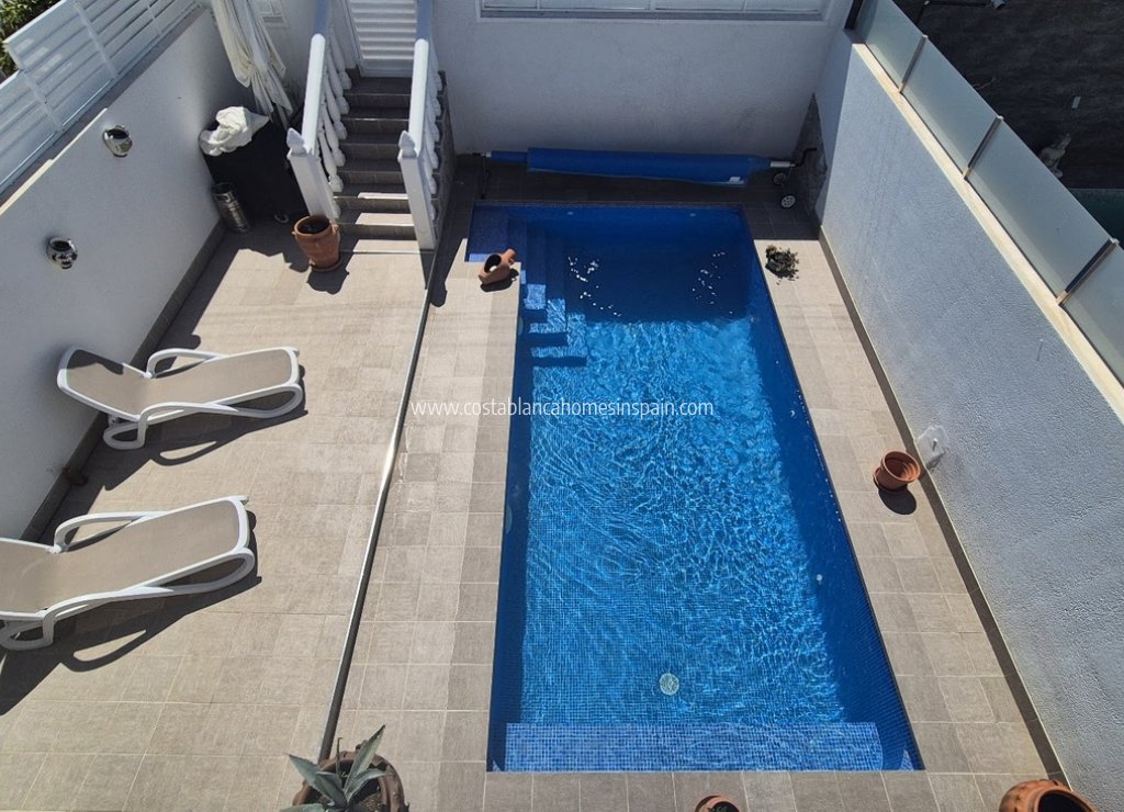 Sale - Semi - Detached Villa - Villamartin - Costa Blanca