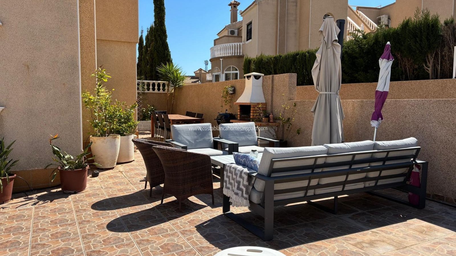 Sale - Semi - Detached Villa - Villamartin