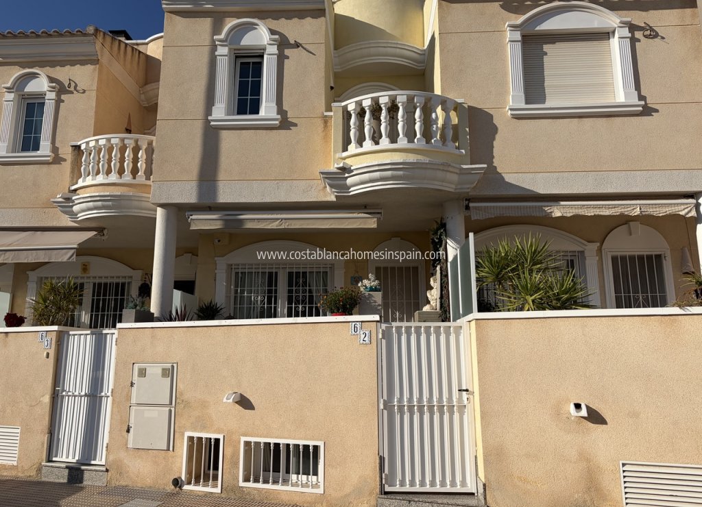 Sale - Townhouse - Heredades