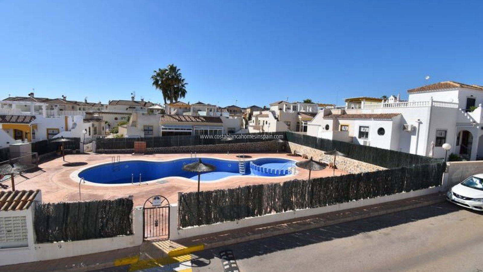 Sale - Townhouse - Punta Prima