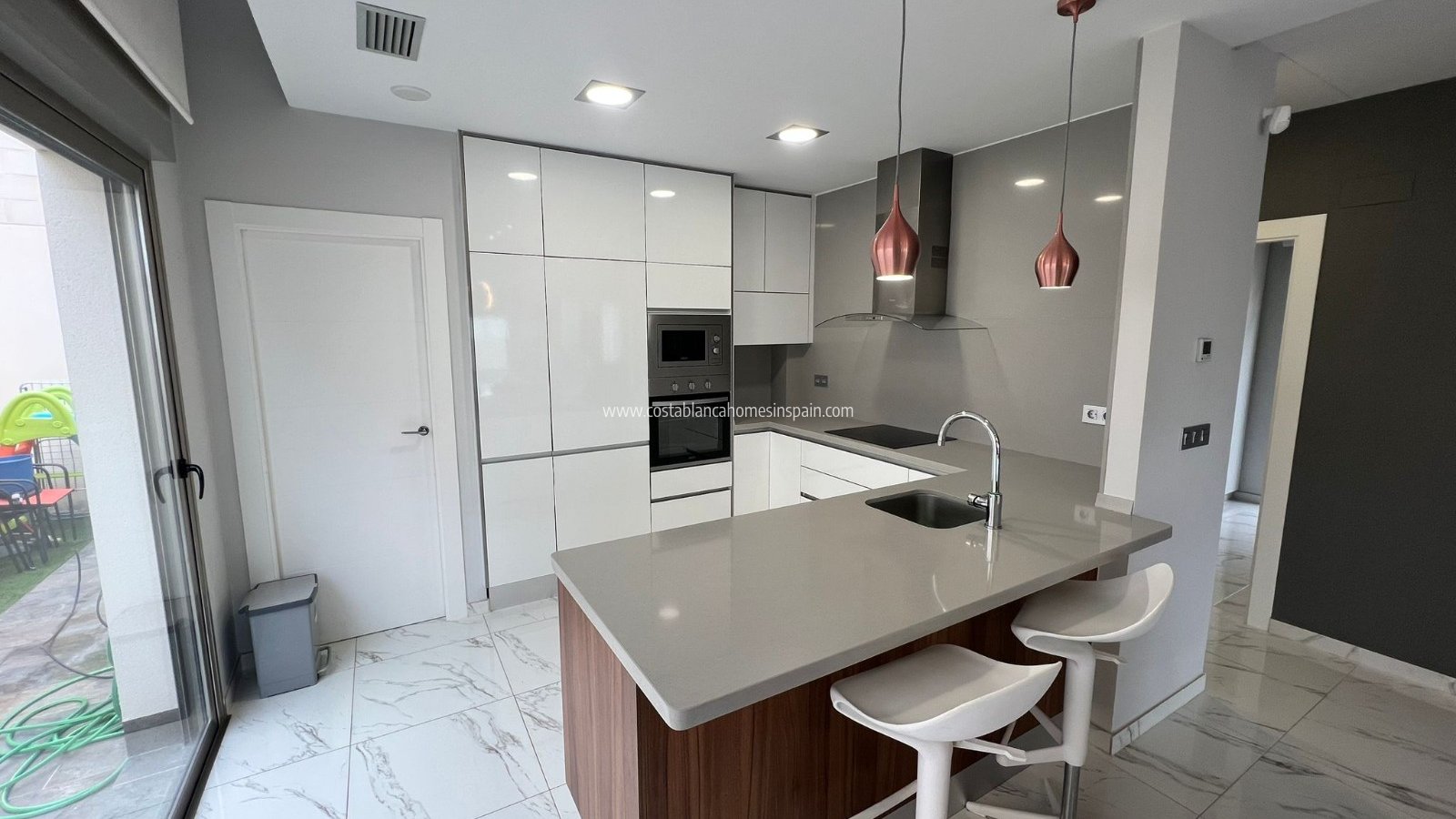 Sale -  - Villamartin