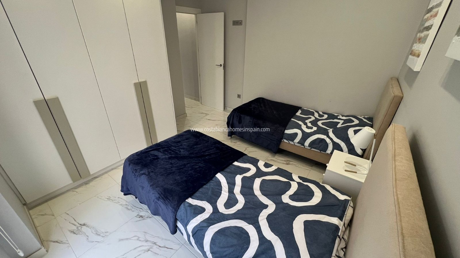 Sale -  - Villamartin