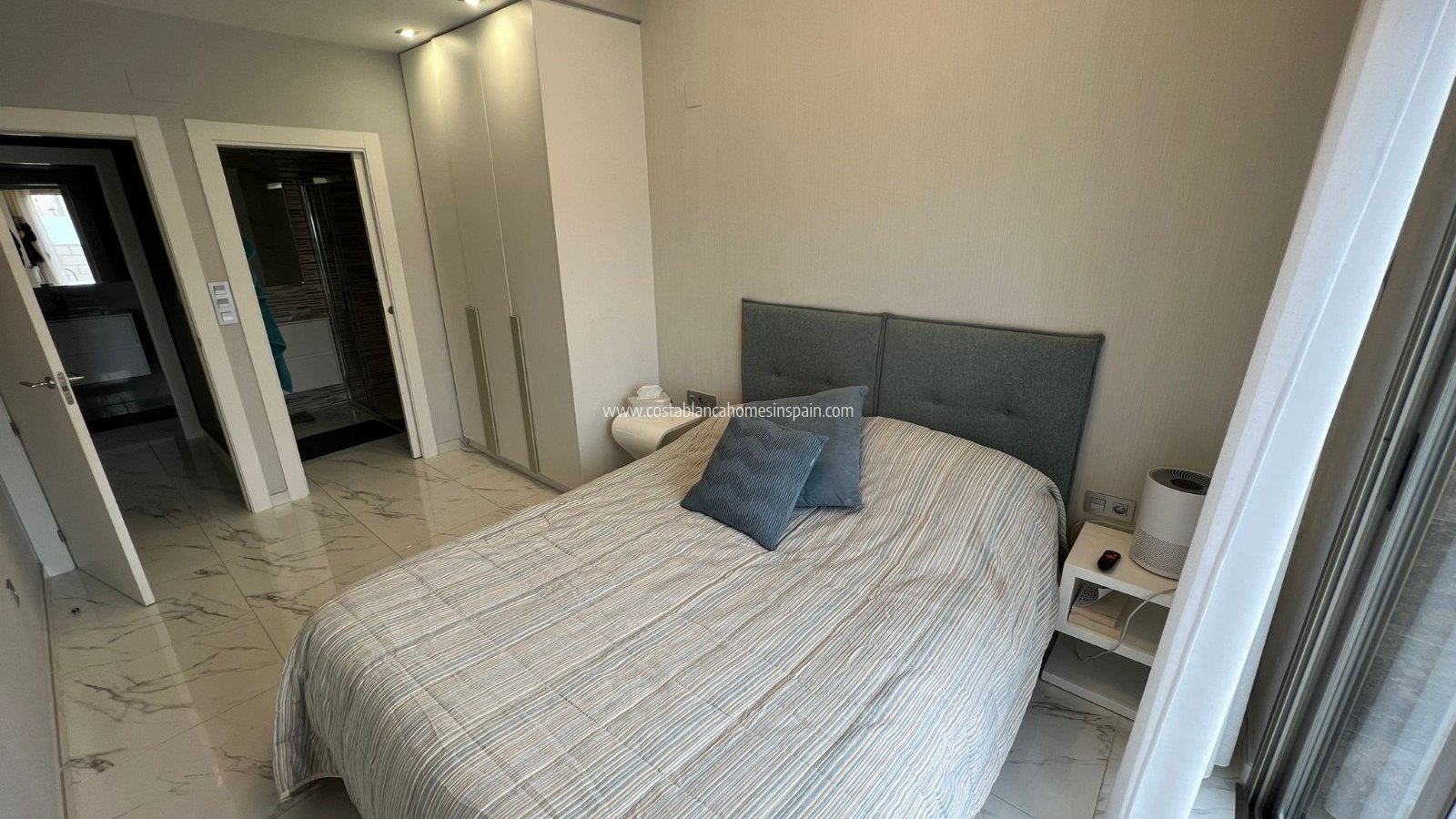 Sale -  - Villamartin