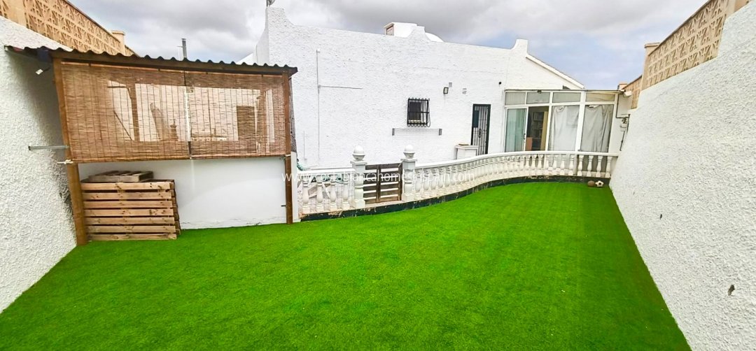 Semi - Detached Villa - Resale - Villamartin - Villamartin