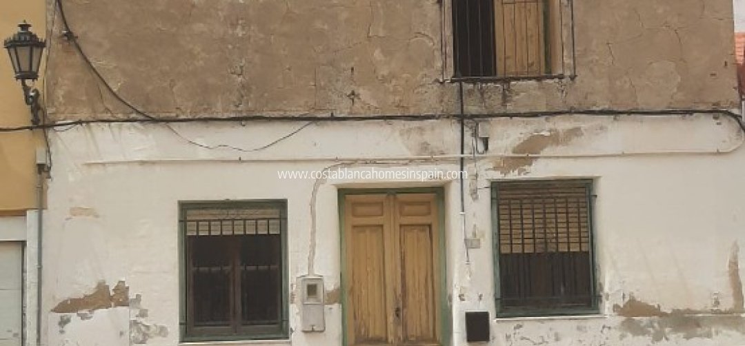 Townhouse - Venta - San Miguel de Salinas - CENTRO