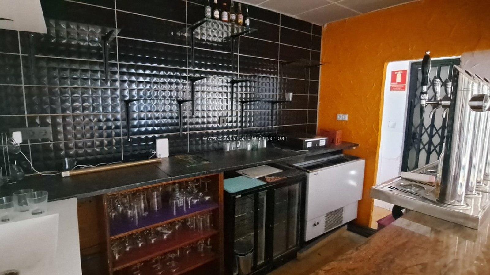 Venta - Commercial - Los Dolces - Inland