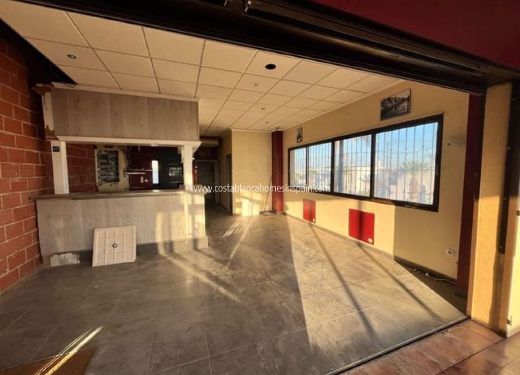 Venta - Commercial - Orihuela - Orihuela Costa