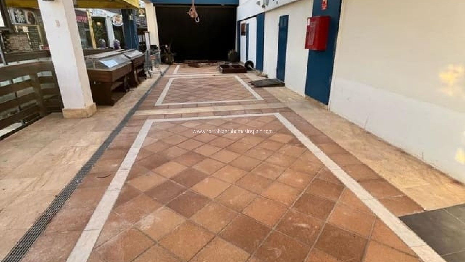 Venta - Commercial - Orihuela - Orihuela Costa