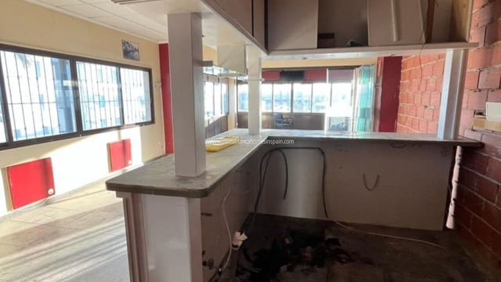 Venta - Commercial - Orihuela - Orihuela Costa