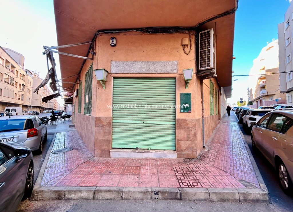Venta - Commercial - Torrevieja - Center Torrevieja