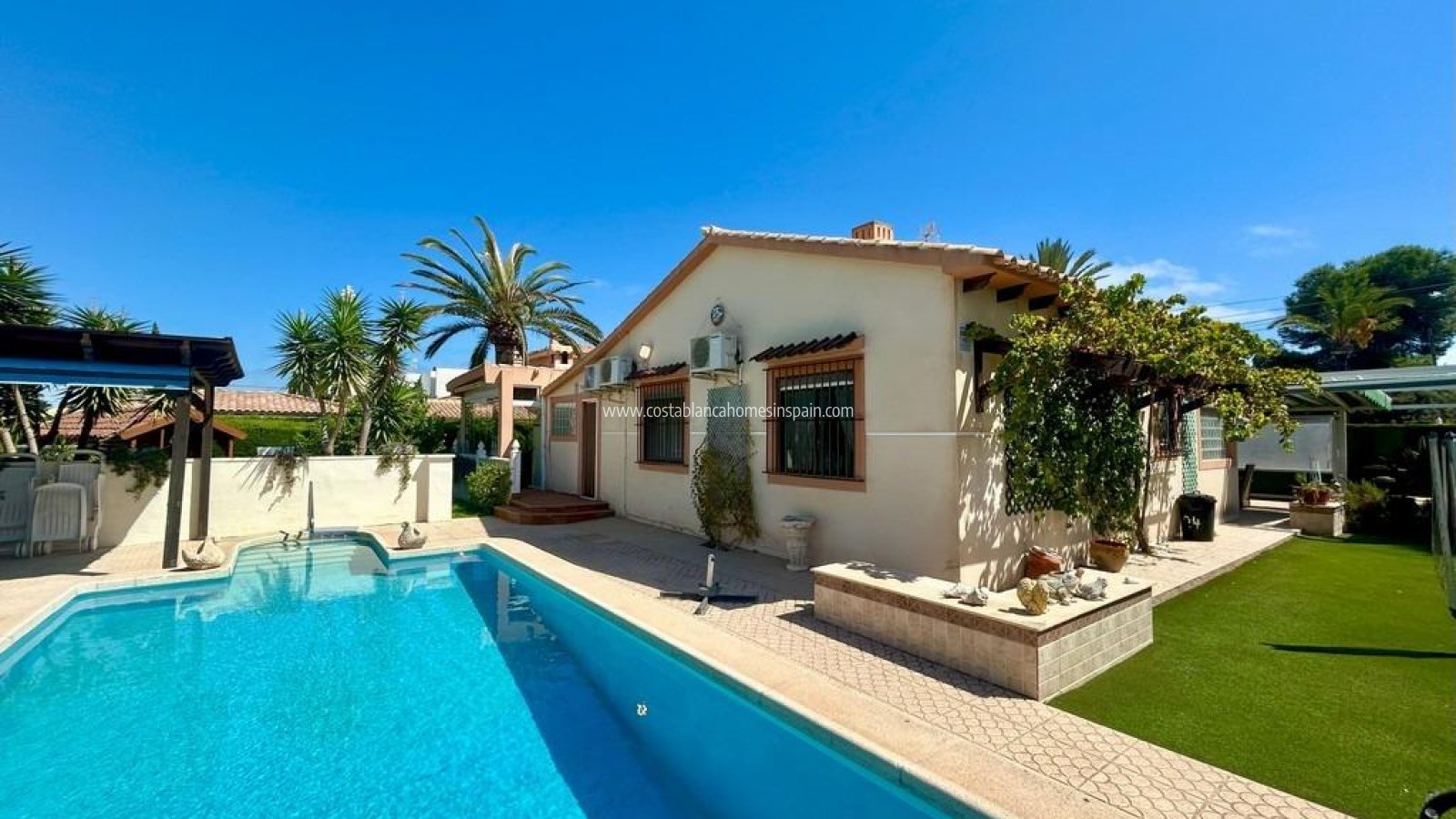 Venta - Detached Villa - Cabo Roig