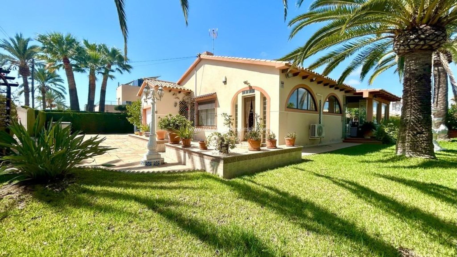 Venta - Detached Villa - Cabo Roig