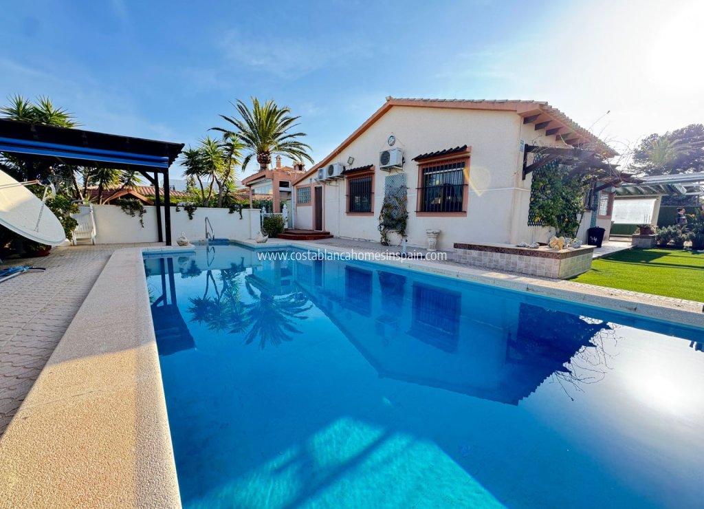 Venta - Detached Villa - Cabo Roig