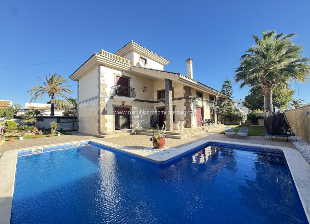 Venta - Detached Villa - Cabo Roig