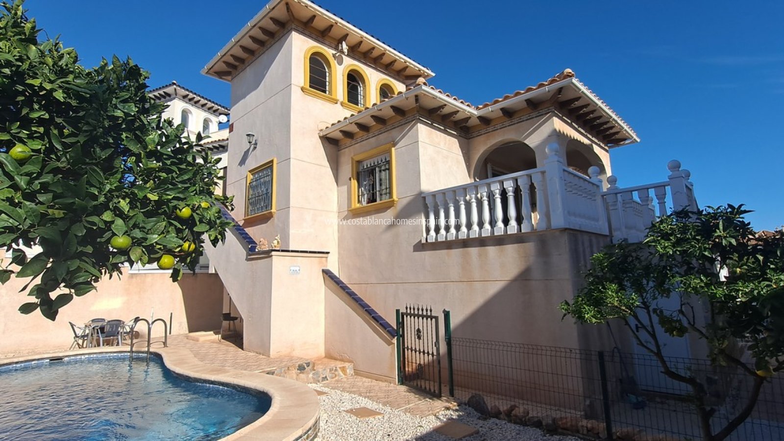 Venta - Detached Villa - La Zenia