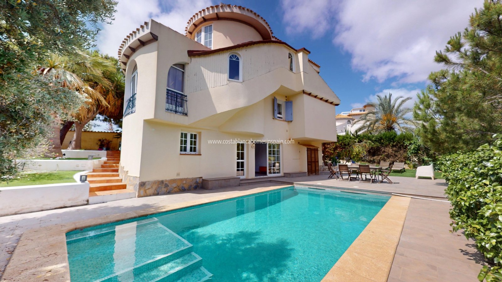 Venta - Detached Villa - La Zenia