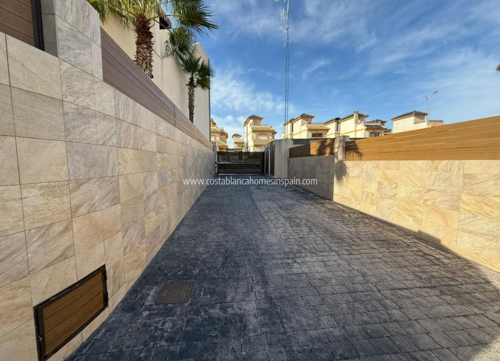 Venta - Detached Villa - Los Montesinos