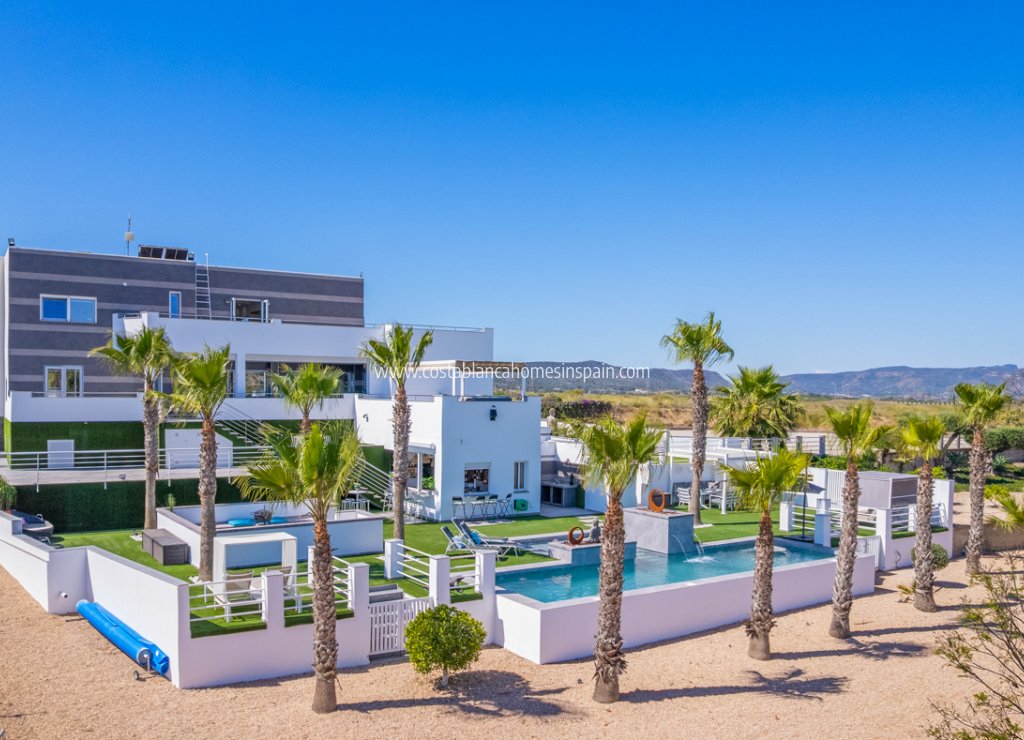 Venta - Detached Villa -  - Torremendo