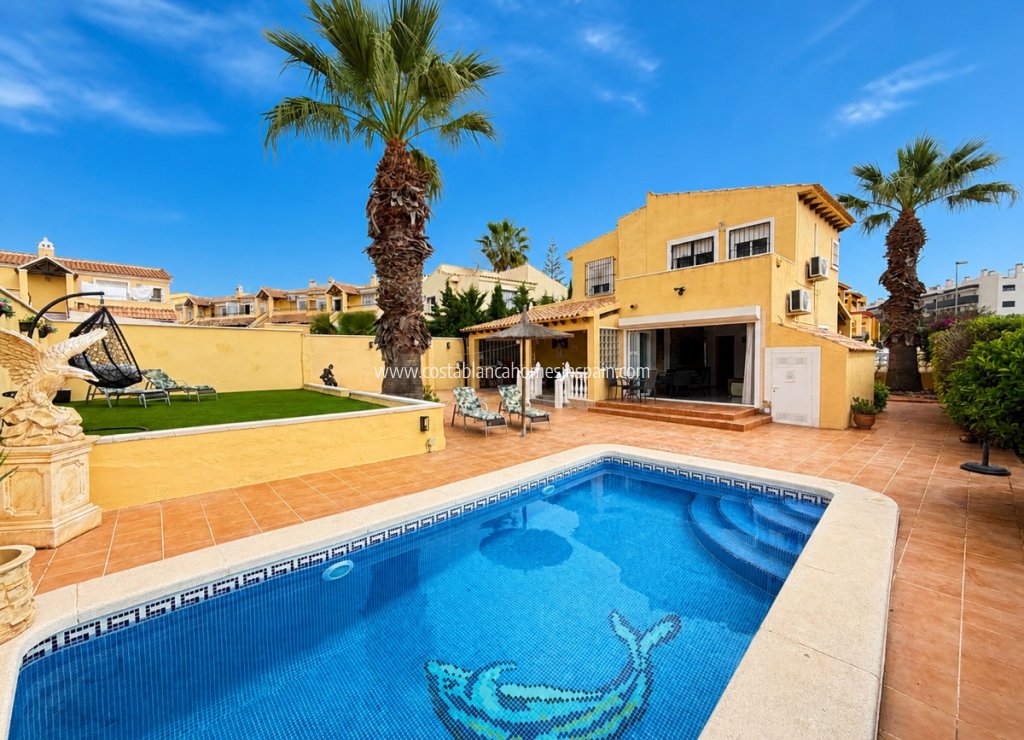 Venta - Detached Villa - Villamartin