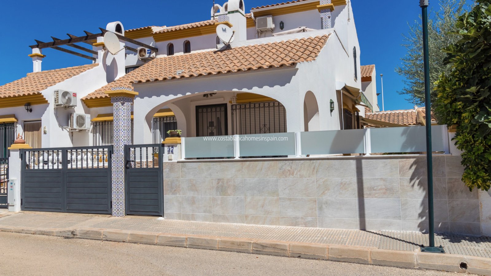 Venta - Semi - Detached Villa - La Zenia