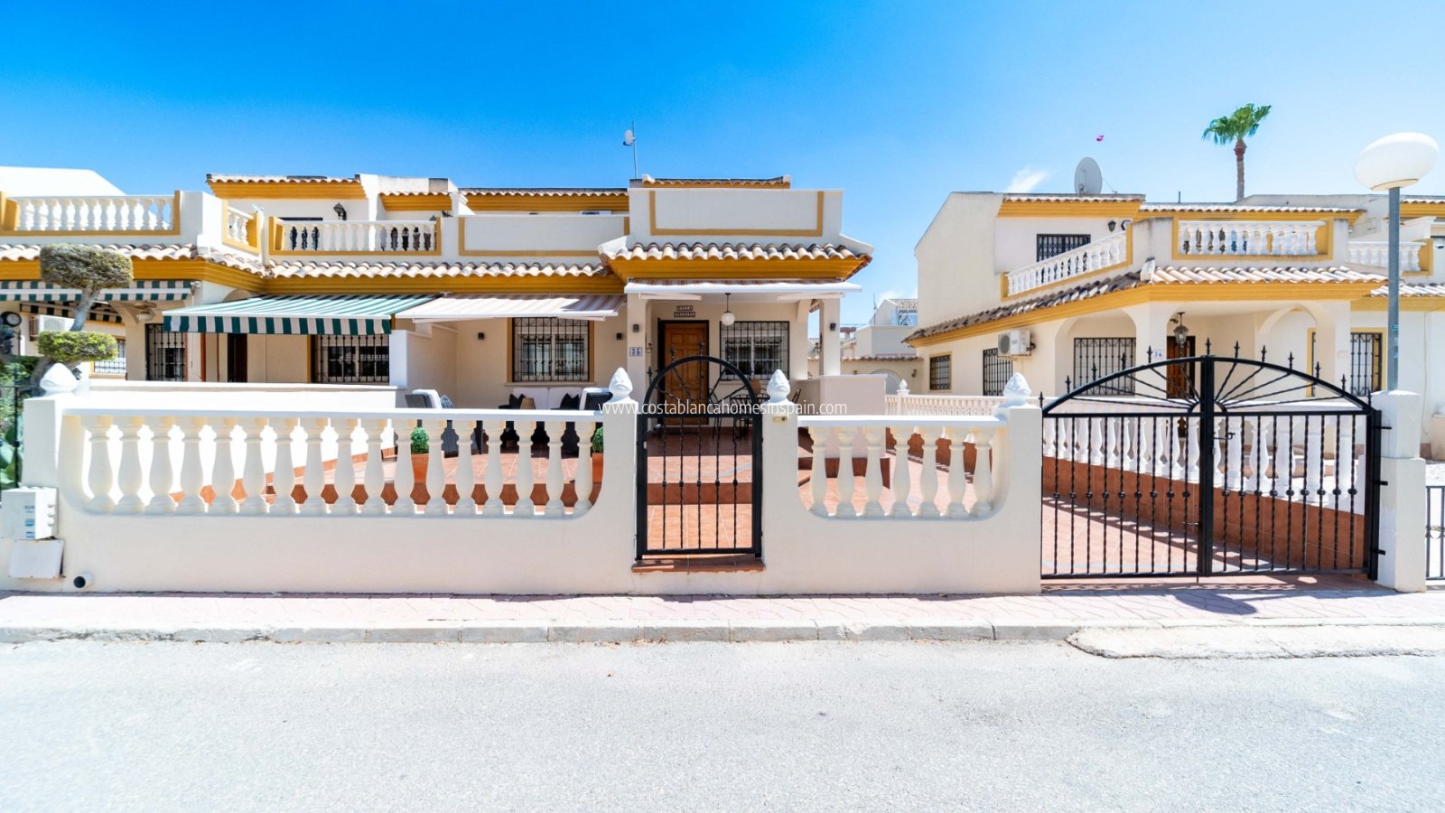 Venta - Semi - Detached Villa - Playa Flamenca - Costa Blanca South