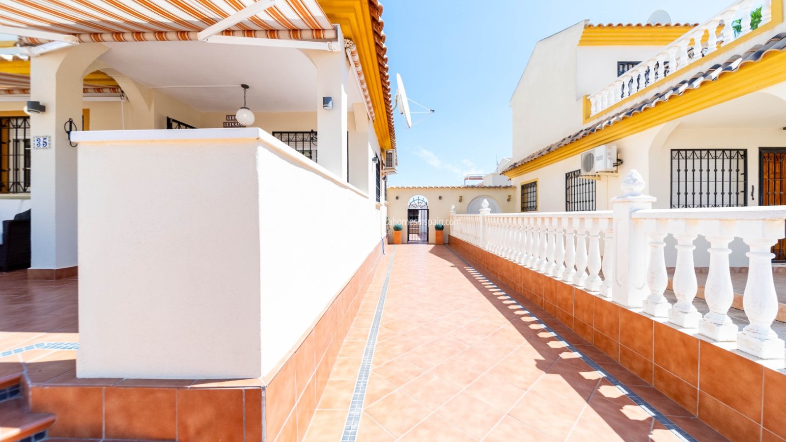 Venta - Semi - Detached Villa - Playa Flamenca - Costa Blanca South