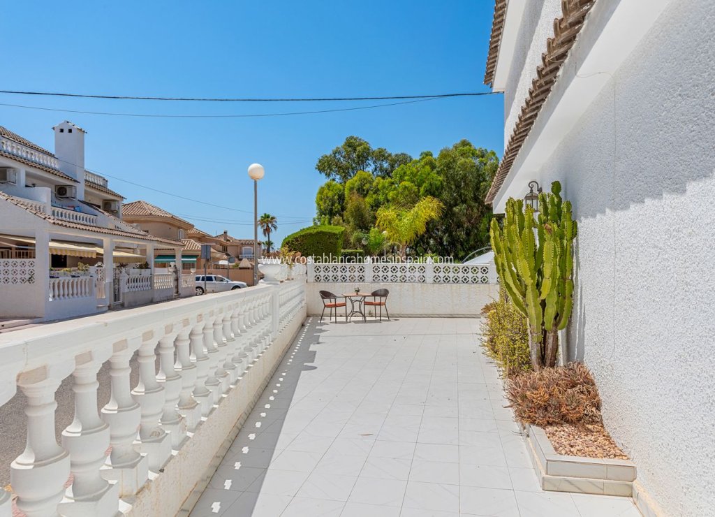 Venta - Semi - Detached Villa - Punta Prima