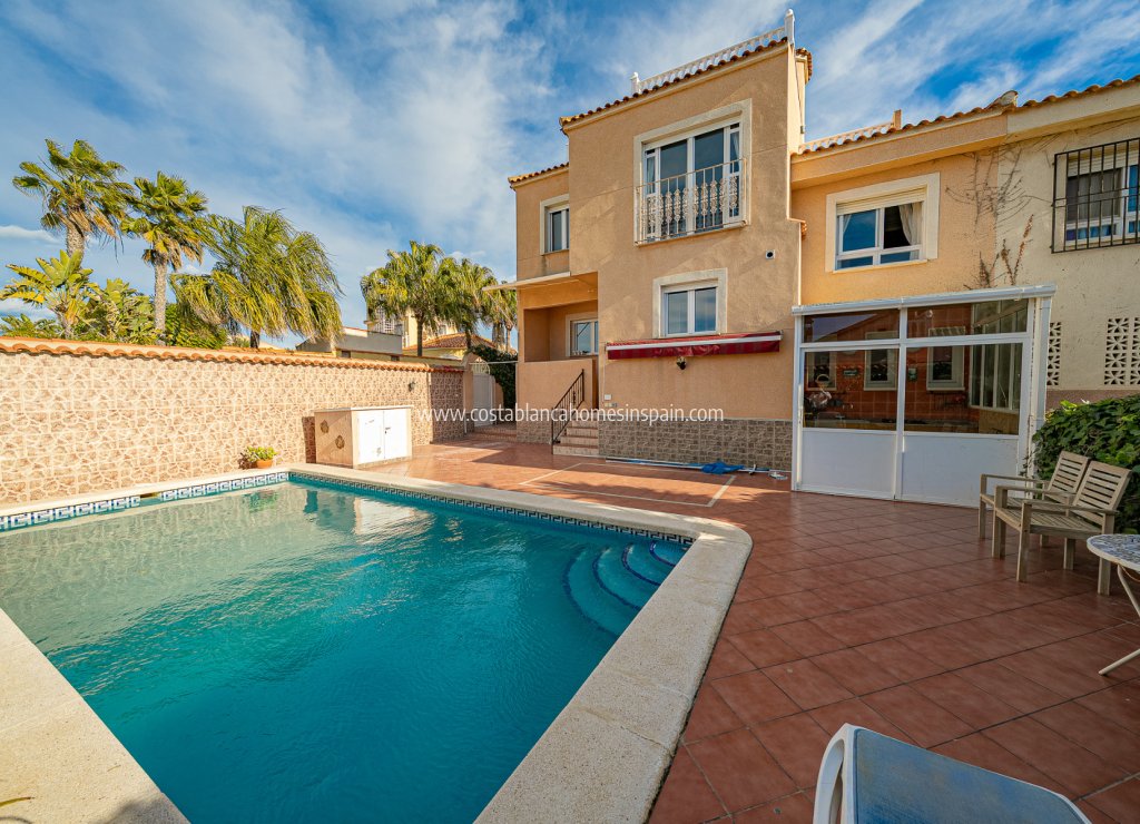 Venta - Semi - Detached Villa - Torrevieja - El Chaparral